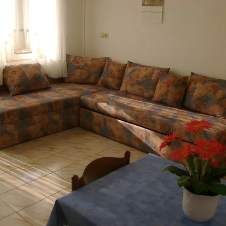 House Mai With Pool Poreč